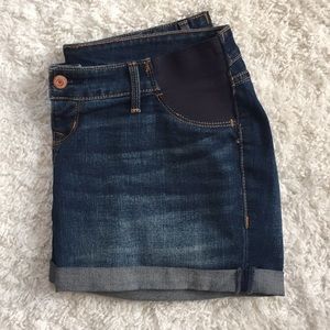 Oldnavy maternity shorts